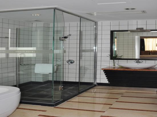 Bravo Hotel Cantão Quarto foto